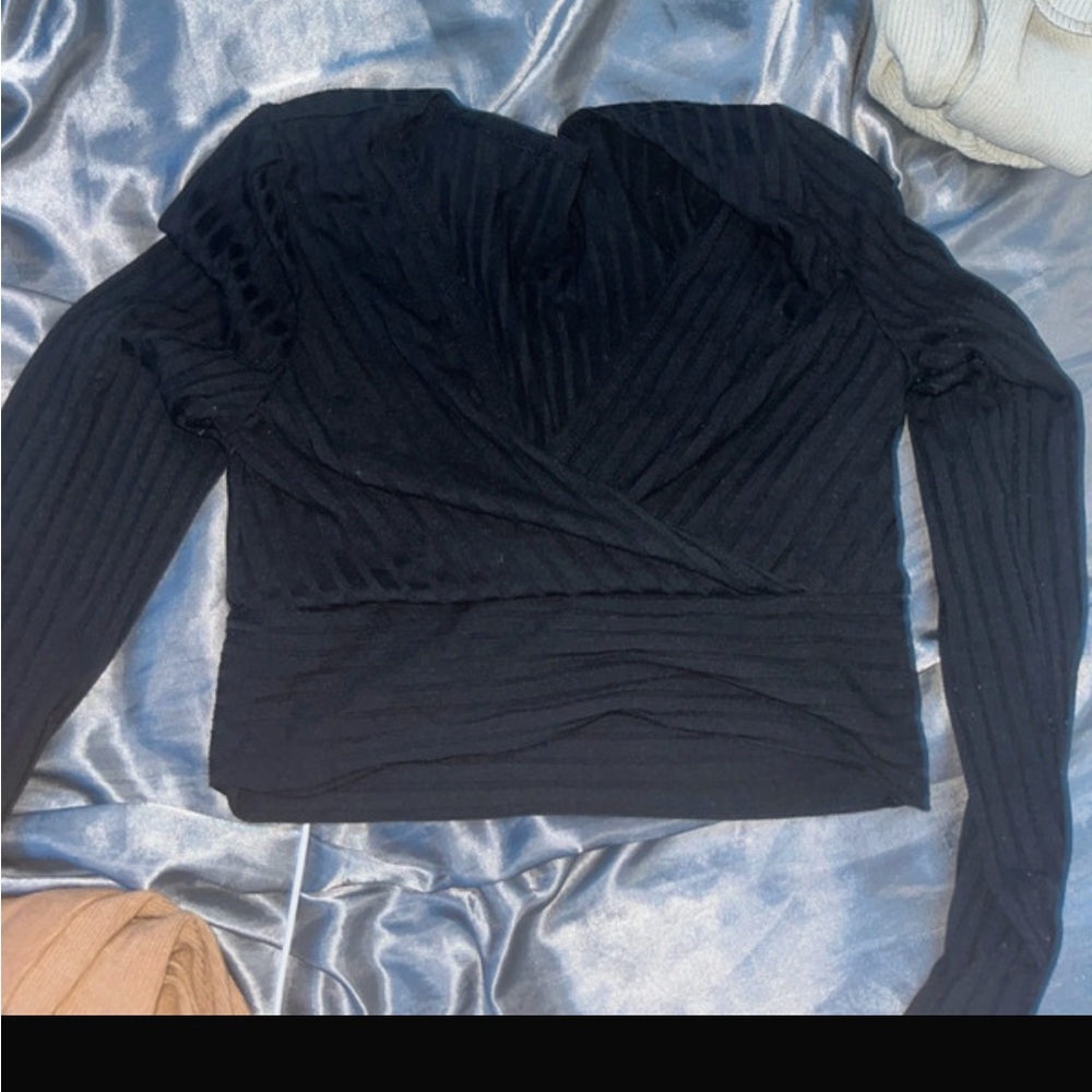 black front cross over longsleeve